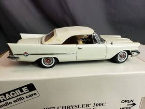 lot 117 image: 1957 Chrysler 300C Convertible Danbury Mint