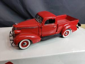 lot 143 image: 1937 Studebaker Pickup Danbury Mint