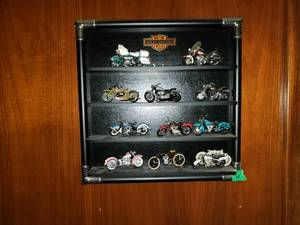 lot 44 image: 11 Harley Davidson Models in Display