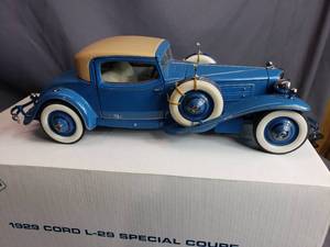 lot 145 image: 1929 Cord L-29 Special Danbury Mint