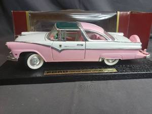 lot 175 image: 1955 Fairlane Crown Victoria