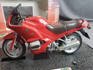 lot 180 image: BMW R 1100 RS Touring