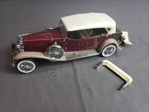 lot 190 image: 1930 Duesenberg J Derham Tourster Franklin Mint