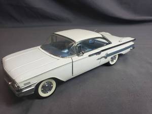 lot 193 image: 1960 Chevrolet Impala Franklin Mint