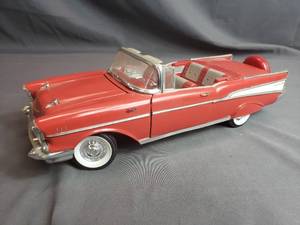 lot 196 image: 1957 Chevrolet Bel Air by Ertl
