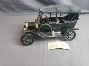 lot 213 image: 1913 Ford Model T Franklin Mint