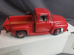 lot 214 image: 1956 Ford F-150 Half-Ton Danbury Mint