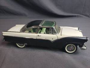 lot 222 image: 1955 Ford Fairlane Crown Victoria
