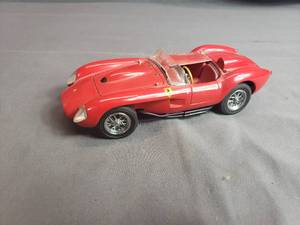 lot 223 image: 1958 Ferrari 250 Testa Rossa Danbury Mint