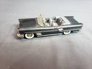 lot 250 image: 1958 Pontiac Bonneville Brooklin Models 143