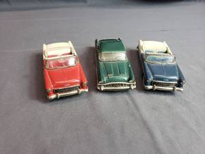 lot 253 image: 3 Collectors Classics 143