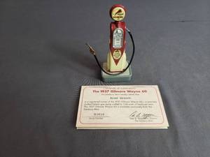 lot 259 image: 1937 Gilmore Wayne 60 Replica Pump Danbury Mint