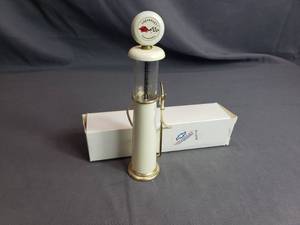 lot 275 image: Chevrolet Replica Pump