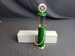 lot 280 image: Sinclair Replica Pump