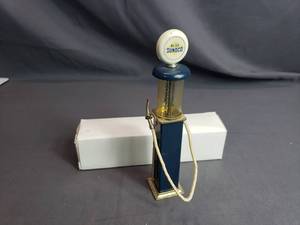 lot 283 image: Blue Sonoco Replica pump