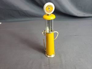 lot 288 image: Conoco Gasoline Replica Pump
