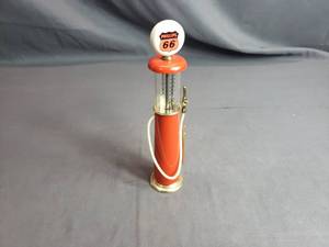 lot 290 image: Phillips 66 Replica Pump