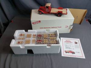 lot 130 image: 1933 Budweiser Delivery Truck Danbury Mint
