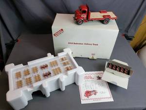 lot 158 image: 1938 Budweiser Delivery Truck Danbury Mint