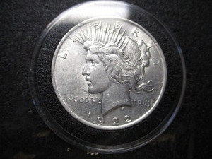 2. 1922-P Silver Peace Dollar with Cartwheel effect and Original Mint Luster - High Grade Coin