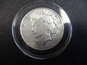 9. 1922-P Silver Peace Dollar in re-openable acrylic protector