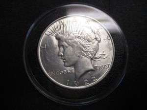 10a. 1922-D Silver Peace Dollar with Cartwheel effect and Original Mint Luster - High Grade Coin