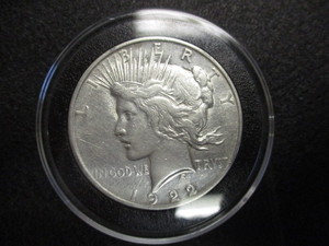 10b. 1922-D Silver Peace Dollar in re-openable acrylic protector