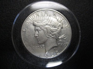 10c. 1922-S Silver Peace Dollar in re-openable acrylic protector