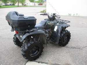 lot 2 image: 1999 Yamaha Kodiak YFM400 4 Wheeler