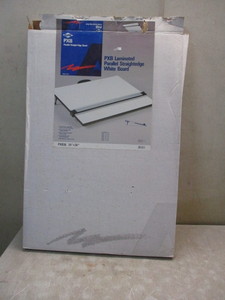 lot 5 image: Laminated Straight Edge White Board