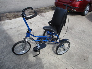 lot 26 image: Discovery 3 wheeled bike