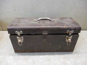 lot 36 image: Tool box and tools
