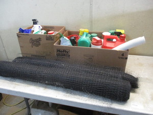 lot 40 image: Assortment of Garden Products