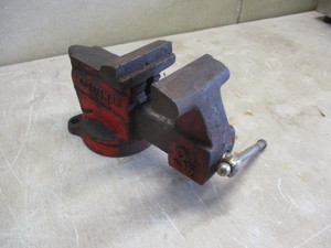 lot 54 image: Craftsman 3-12 vise