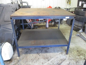 lot 104 image: Steel Framed Workbench