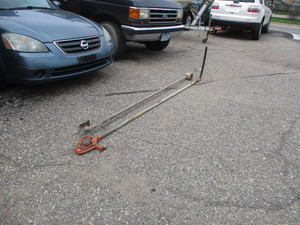lot 119 image: Vintage Hand Pump cup and Hydrant