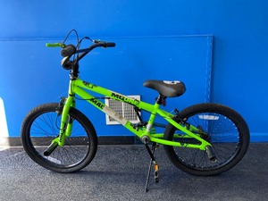 MADD GEAR 20 BMX BIKE GREEN