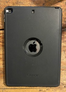 Apple iPad Gen 8, Wi-Fi Model, 32 GB & Otterbox Case