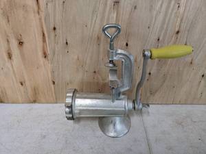 lot 378 image: Deluxe Manual Meat Grinder, #10