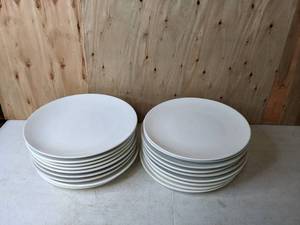 lot 389 image: Set of (18) Tatung Taiwan Durable China Plates, White