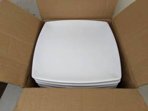 lot 414 image: Box of (18) White Square China Plates, 10-Inch