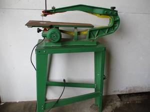 lot 13 image: Woodtek 26 Scroll SawJig Saw. Model # MS-26. 1990. Works.
