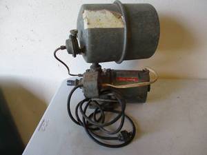 lot 46 image: Dayton Water Pump with pressure tank. Runs.