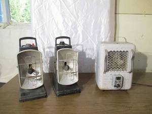lot 58 image: Lot of 3 Electric Space Heaters.