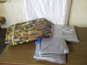 lot 85 image: Lot of 3 Tarps