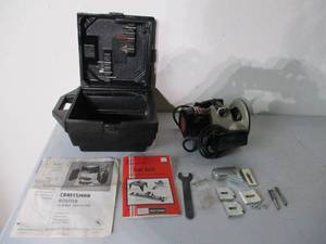 lot 106 image: Sears Craftsman Router, touter bits, parts in case.