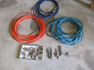 lot 120 image: Lot of various Air Hoses, Air Guns, and connectors.