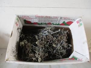 lot 148 image: Large lot of Metal Peg Board Hooks