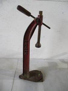 lot 151 image: Vintage Bottle Capper. Big Ben.