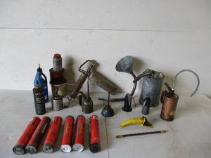 lot 158 image: Lot of Miscellaneous Oil cans Oilers. Eagle &amp Trutes Oilers.